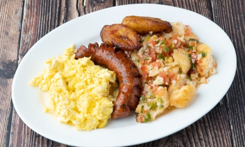 Migas Con Huevos y Chorizo 