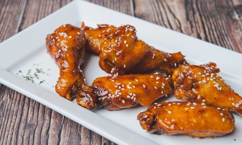 Noches Wings