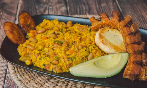 Chicharron Con Calentado