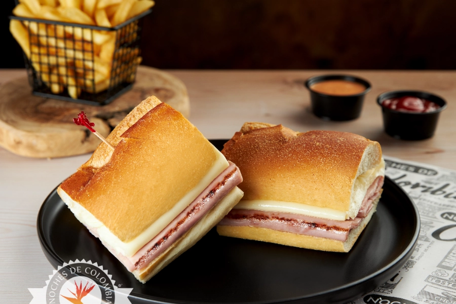 Sandwich De Jamon Y Queso